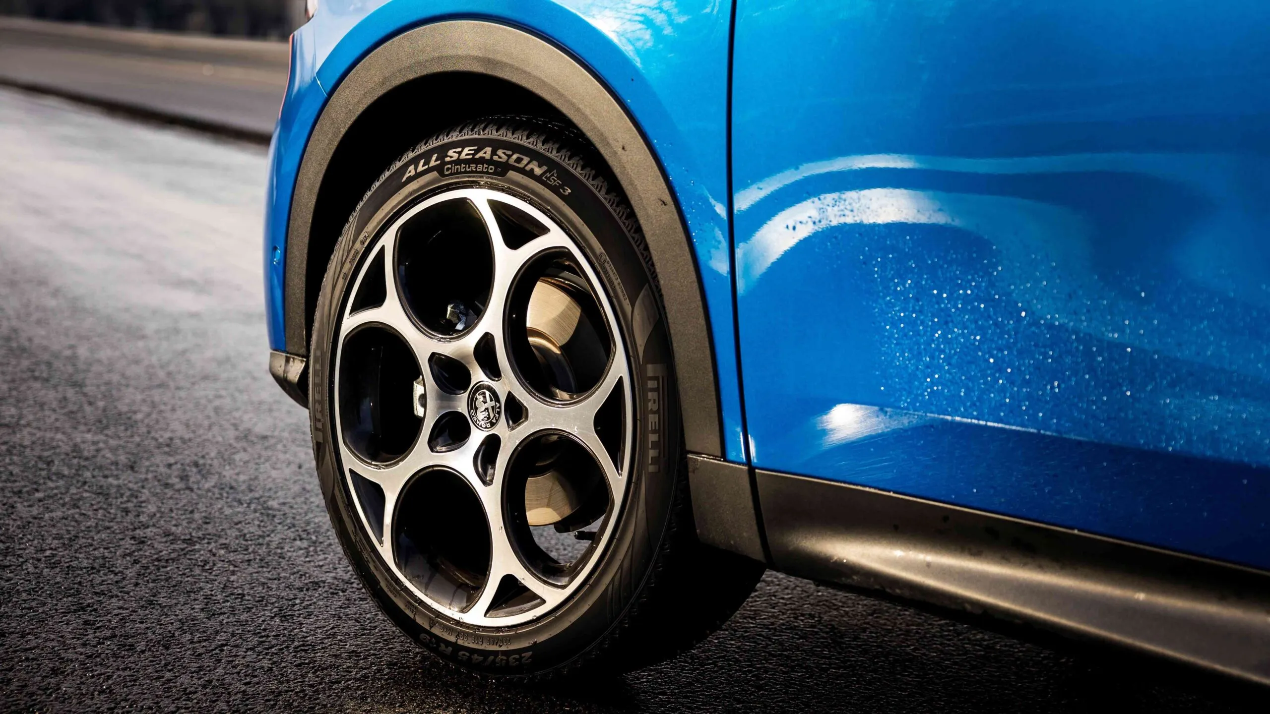 Auto Bild tyre test winner Pirelli Cinturato SF3 225/40 R18