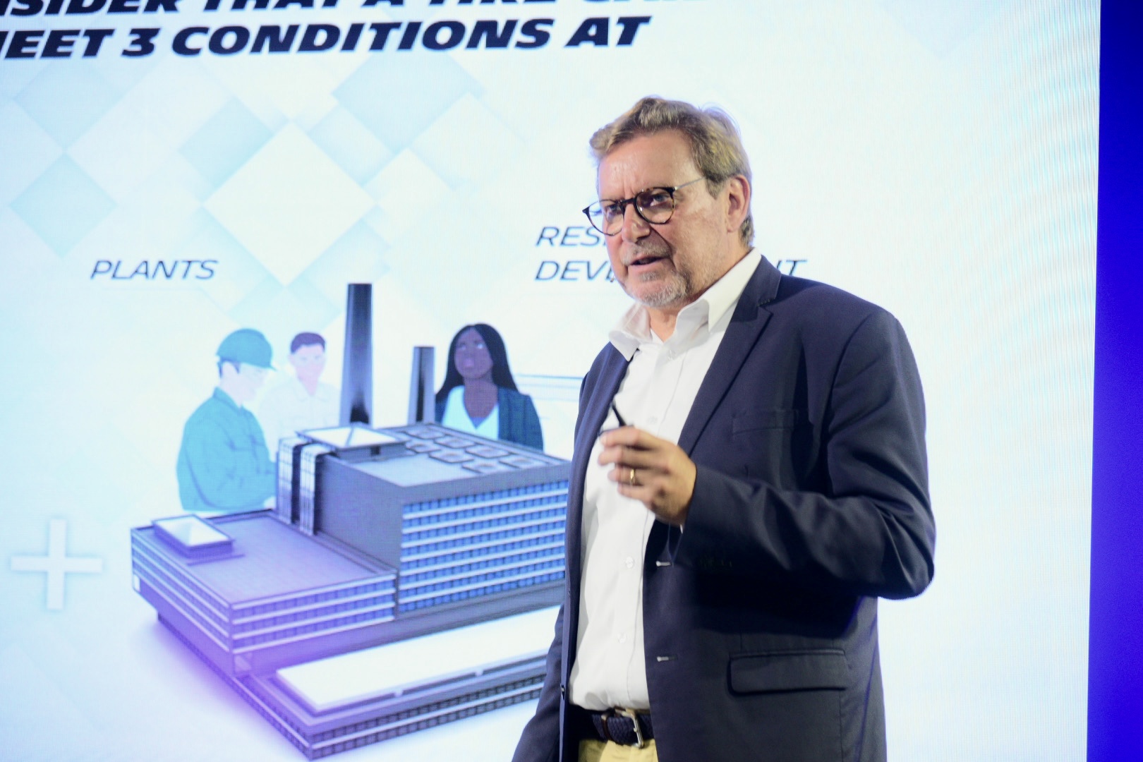 Michelin executive Cyrille Roget presenting sustainable manufacturing and composite innovation